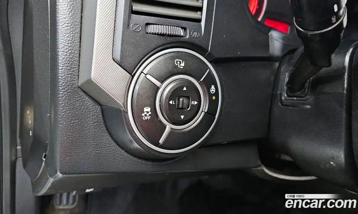 SsangYong Korando 2014 2.0 Автомат в Москве № 369159, фото 17