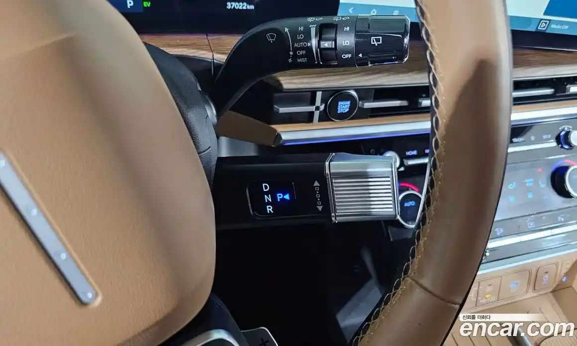 Hyundai Santa Fe 2024 1.6 Автомат в Москве № 3783, фото 9