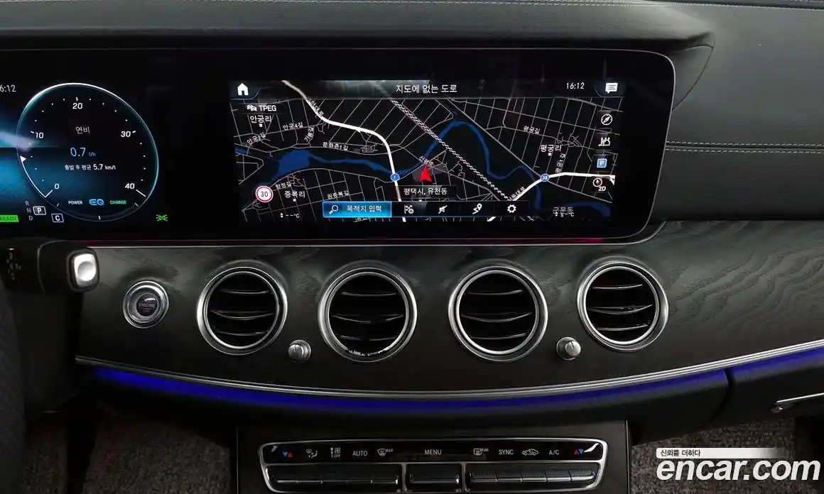 Mercedes-Benz E-Class 2022 2.0 Автомат в Москве № 390684, фото 14