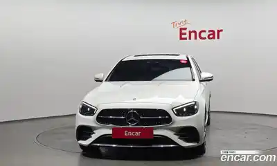 Mercedes-Benz E-Class 2022 2.0 Автомат в Москве № 390684, миниатюра 3