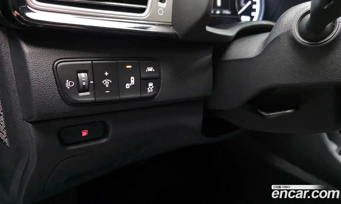 Kia Niro 2017 1.6 Автомат в Москве № 401554, фото 15