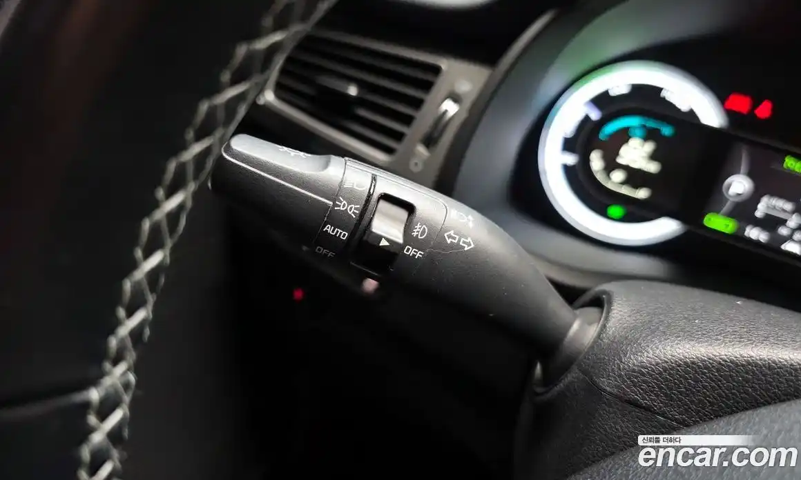 Kia Niro 2017 1.6 Автомат в Москве № 401554, фото 16