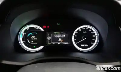 Kia Niro 2017 1.6 Автомат в Москве № 401554, миниатюра 8