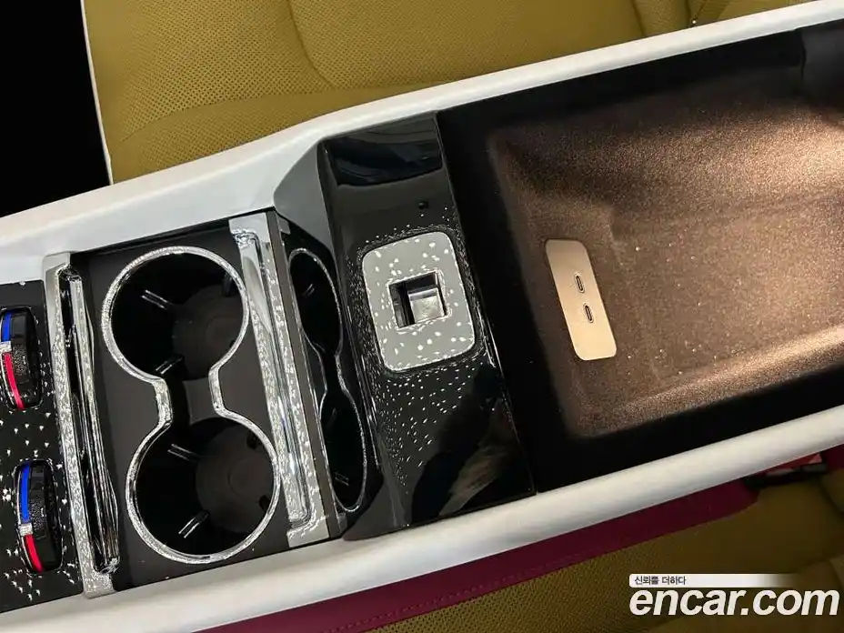 Rolls-Royce Spectre 2024 0.3 Автомат в Москве № 407305, фото 17