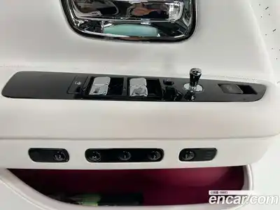 Rolls-Royce Spectre 2024 0.3 Автомат в Москве № 407305, миниатюра 8