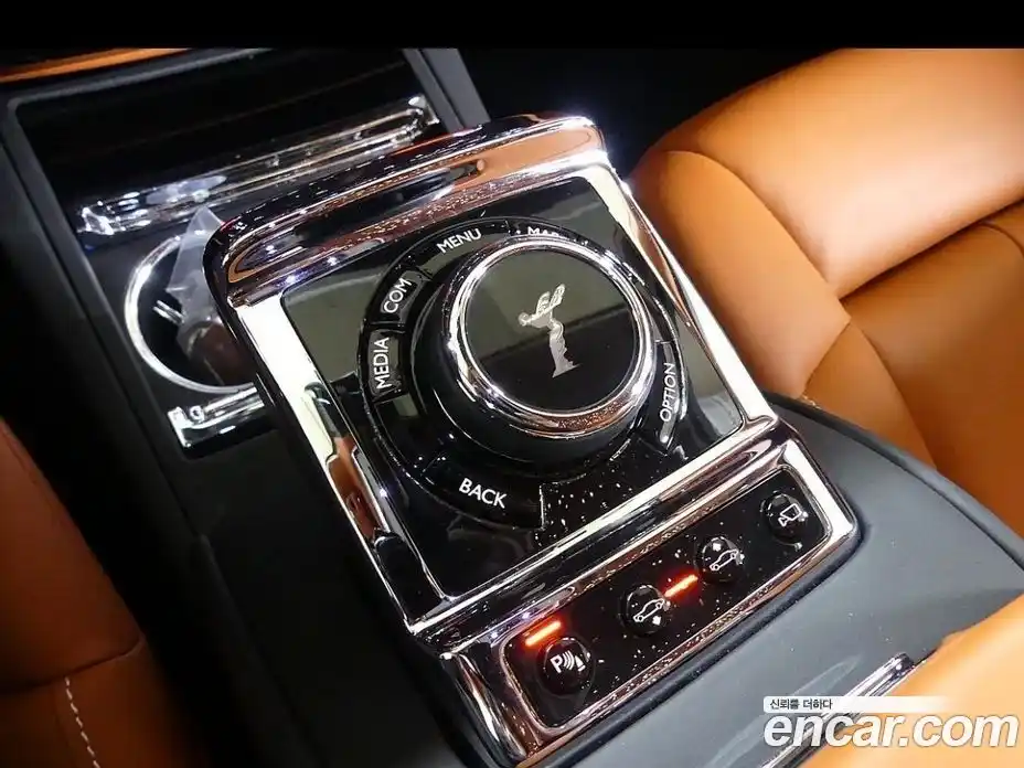 Rolls-Royce Phantom 2022 6.7 Автомат в Москве № 407377, фото 16