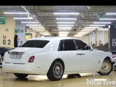 Rolls-Royce Phantom 2022 6.7 Автомат в Москве № 407377, миниатюра 2