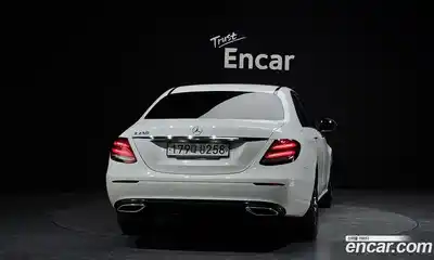 Mercedes-Benz E-Class 2020 2.0 Автомат в Москве № 410474, миниатюра 4