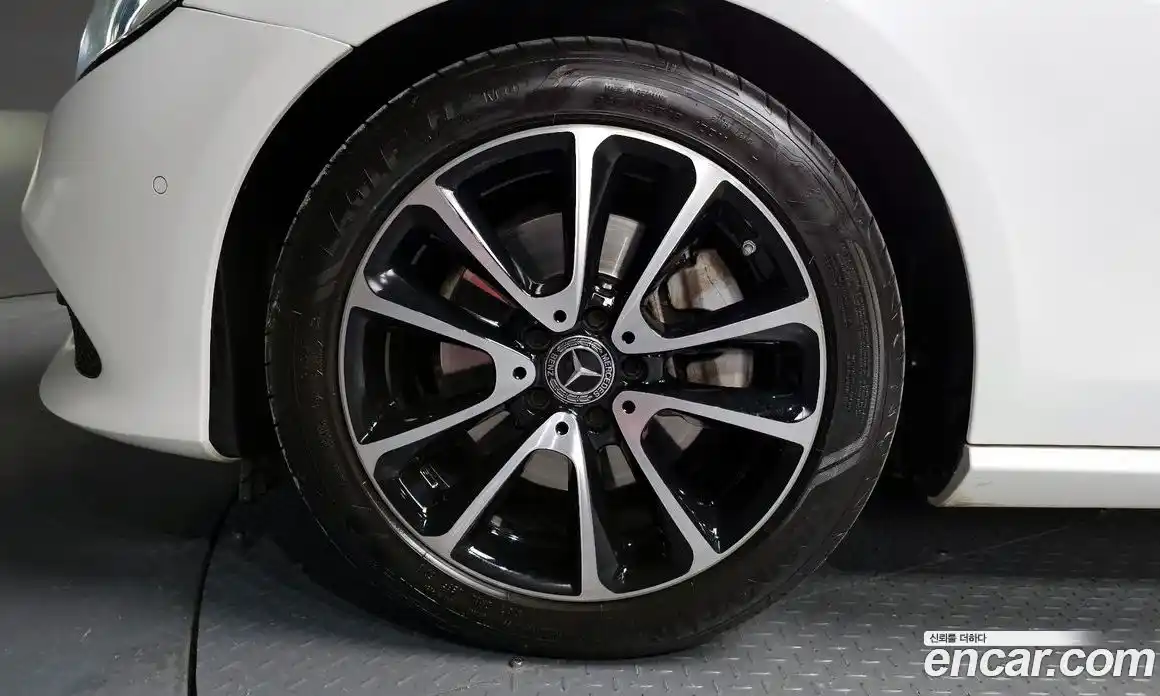 Mercedes-Benz E-Class 2020 2.0 Автомат в Москве № 410474, фото 5