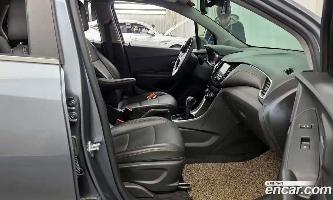 Chevrolet Trax 2019 1.4 Автомат в Москве № 410970, фото 11