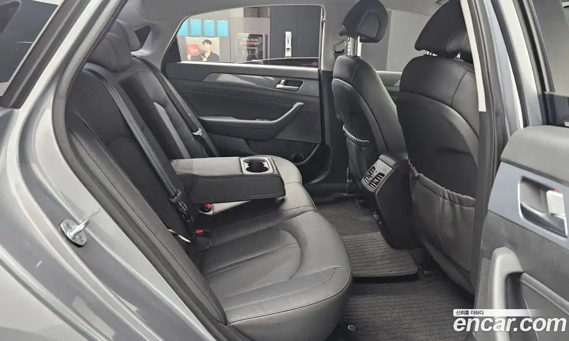 Hyundai Sonata 2017 2.0 Автомат в Москве № 46450, фото 12