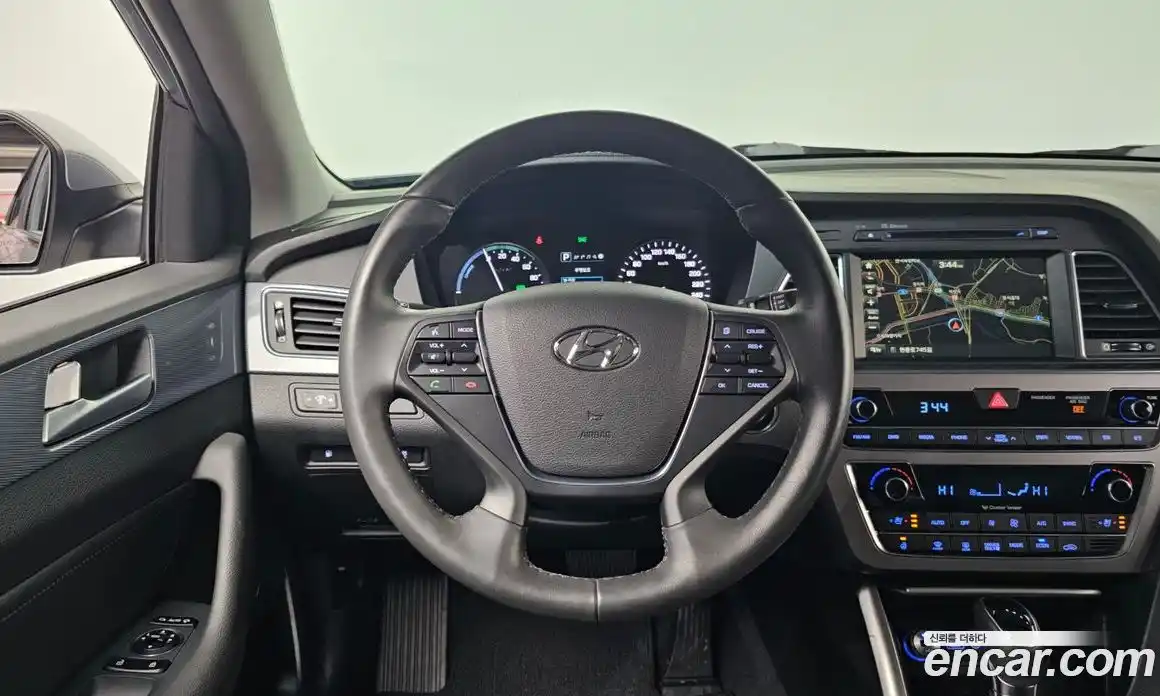 Hyundai Sonata 2017 2.0 Автомат в Москве № 46450, фото 13