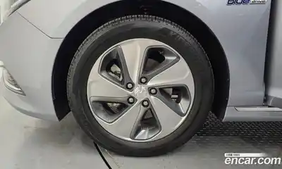 Hyundai Sonata 2017 2.0 Автомат в Москве № 46450, миниатюра 5