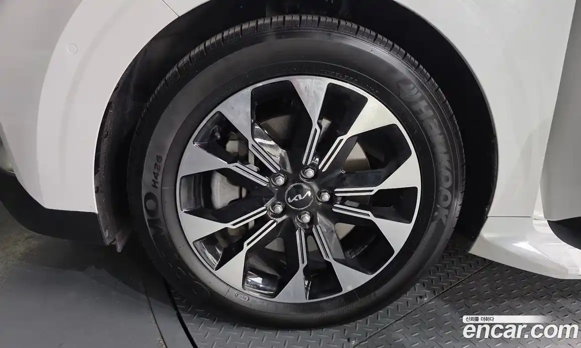 Kia Canival 2023 2.2 Автомат в Москве № 51951, фото 3