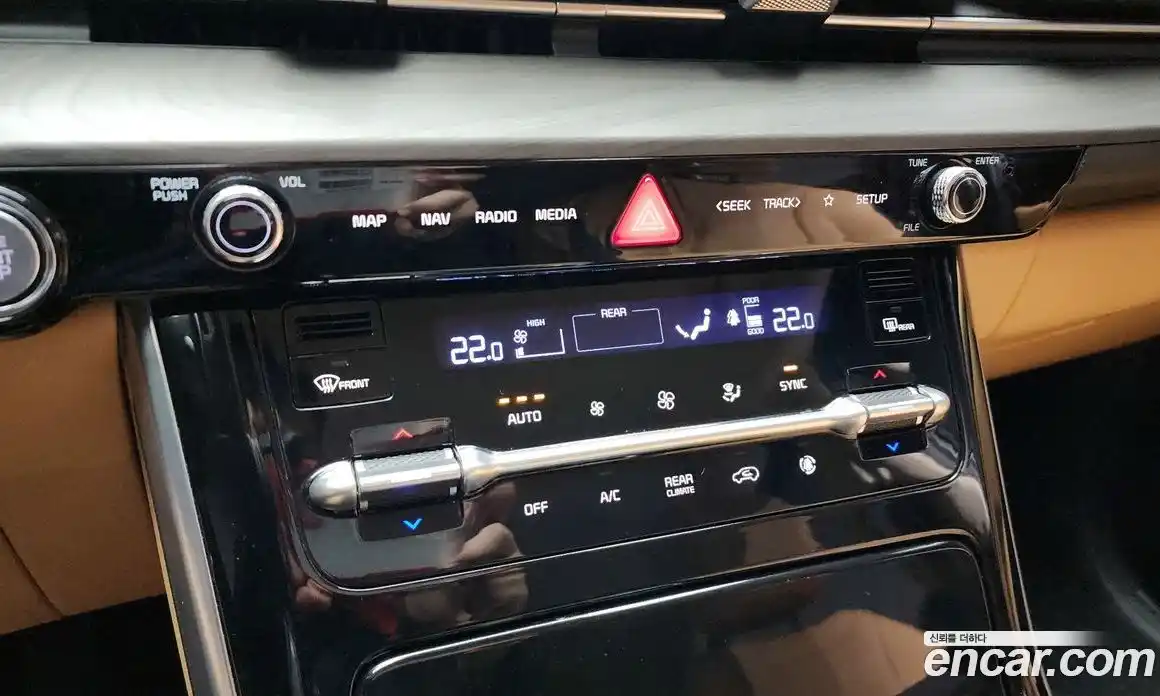 Kia Canival 2023 2.2 Автомат в Москве № 53863, фото 17