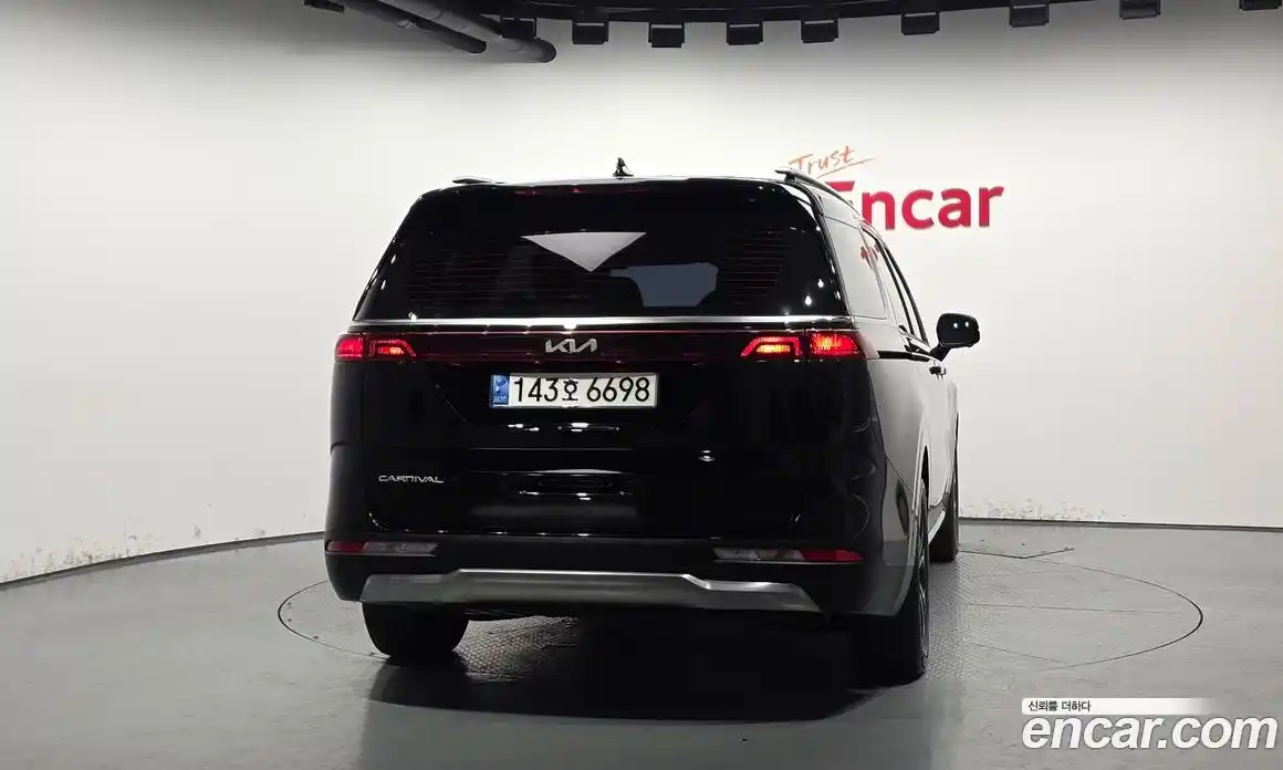 Kia Canival 2022 3.5 Автомат в Москве № 54933, фото 4