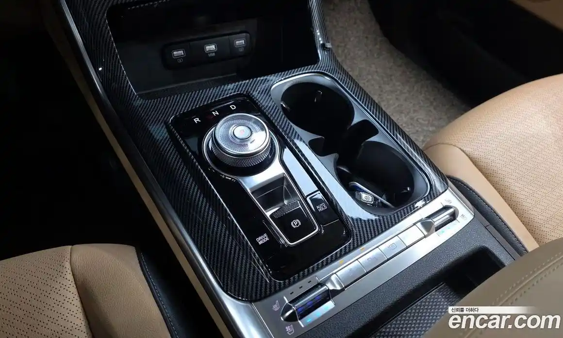 Kia Canival 2022 3.5 Автомат в Москве № 54933, фото 9