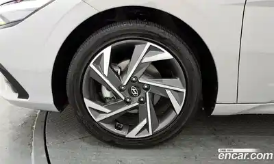 Hyundai Avante 2024 1.6 Автомат в Москве № 93360, миниатюра 5