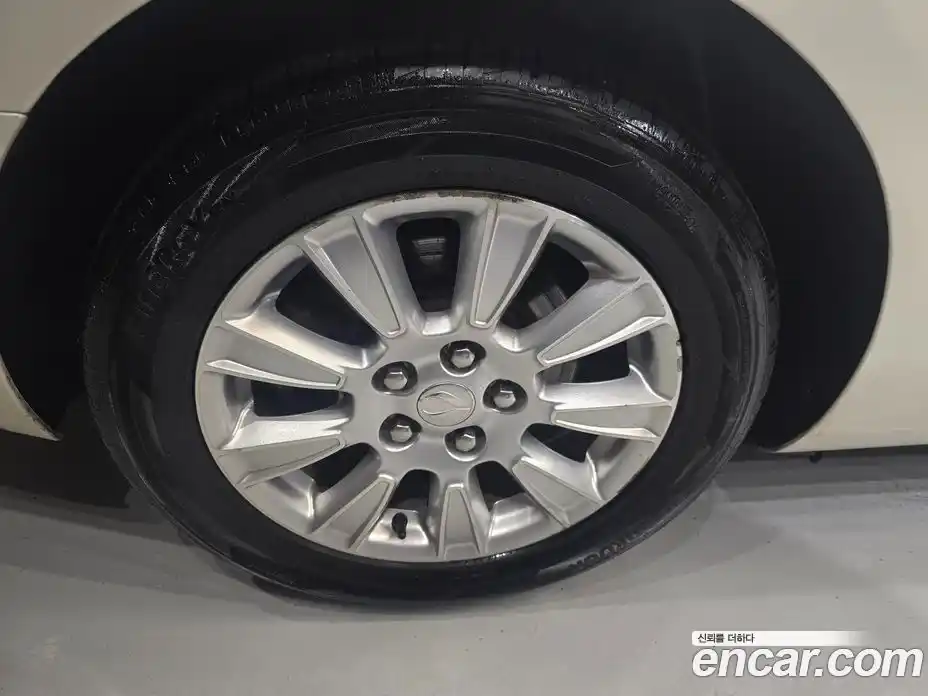 Chevrolet Alpheon 2011 2.4 Автомат в Москве № 97480, фото 16