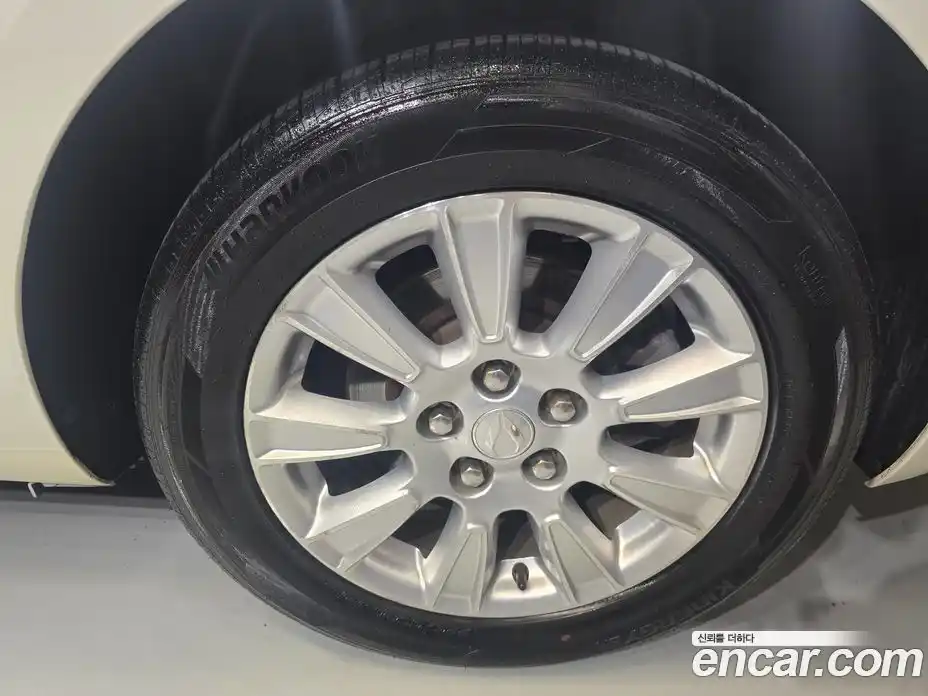 Chevrolet Alpheon 2011 2.4 Автомат в Москве № 97480, фото 18