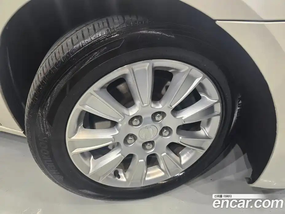 Chevrolet Alpheon 2011 2.4 Автомат в Москве № 97480, фото 19