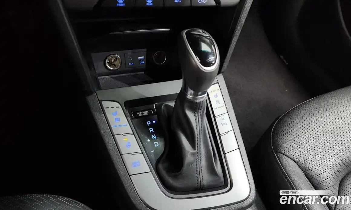 Hyundai Avante 2016 1.6 Автомат в Москве № 111240, фото 13