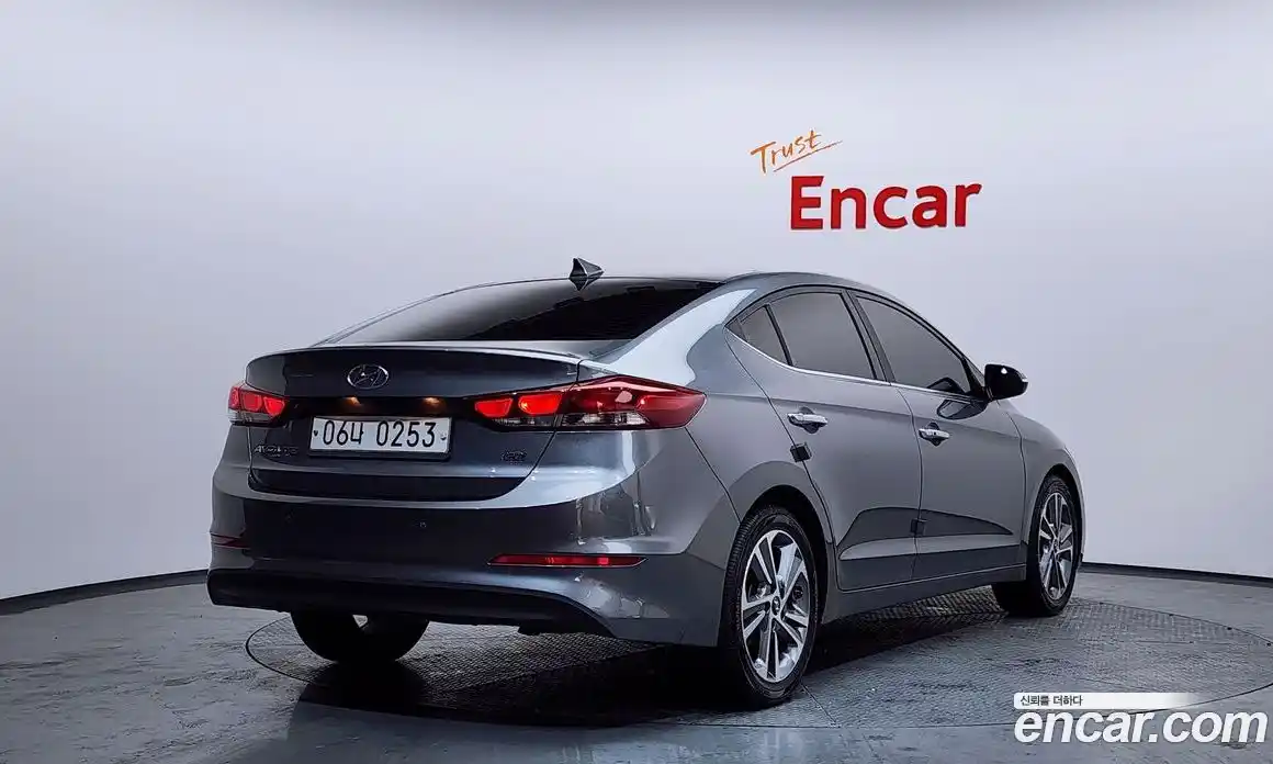 Hyundai Avante 2016 1.6 Автомат в Москве № 111240, фото 4