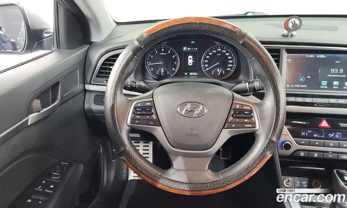 Hyundai Avante 2016 1.6 Автомат в Москве № 111240, фото 10