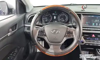 Hyundai Avante 2016 1.6 Автомат в Москве № 111240, миниатюра 10