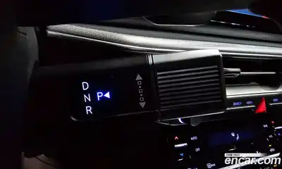 Hyundai Grandeur 2023 3.5 Автомат в Москве № 112646, миниатюра 2