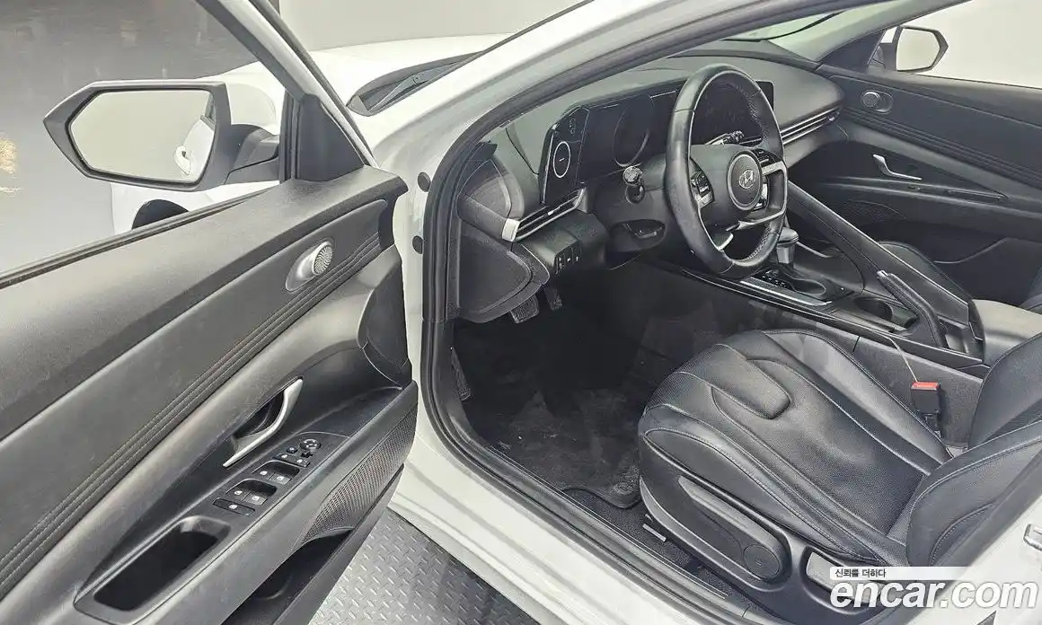 Hyundai Avante 2022 1.6 Автомат в Москве № 114696, фото 15