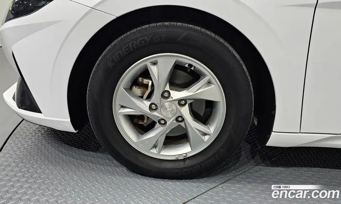 Hyundai Avante 2022 1.6 Автомат в Москве № 114696, фото 20