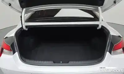 Hyundai Avante 2022 1.6 Автомат в Москве № 114696, миниатюра 4