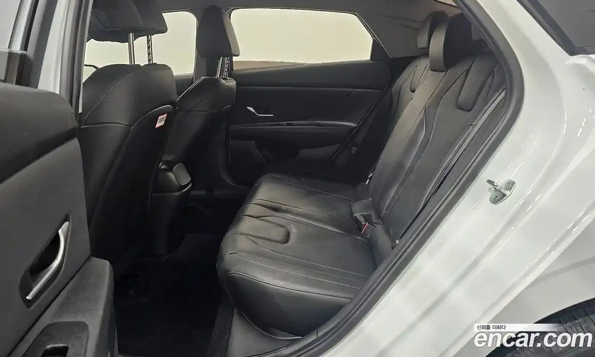 Hyundai Avante 2022 1.6 Автомат в Москве № 114696, фото 6