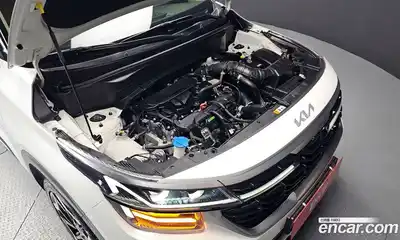 Kia Seltos 2024 1.6 Автомат в Москве № 119777, миниатюра 9