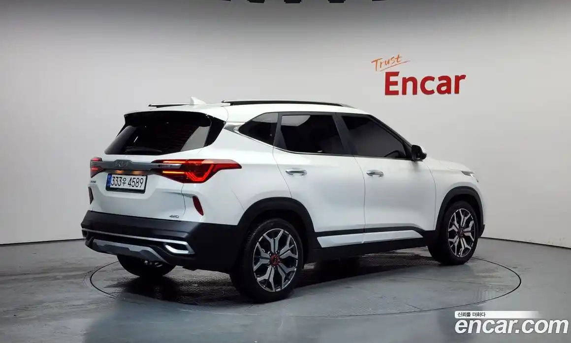 Kia Seltos 2023 1.6 Автомат в Москве № 120855, фото 9