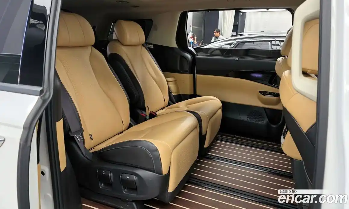 Kia Canival 2023 2.2 Автомат в Москве № 122058, фото 12