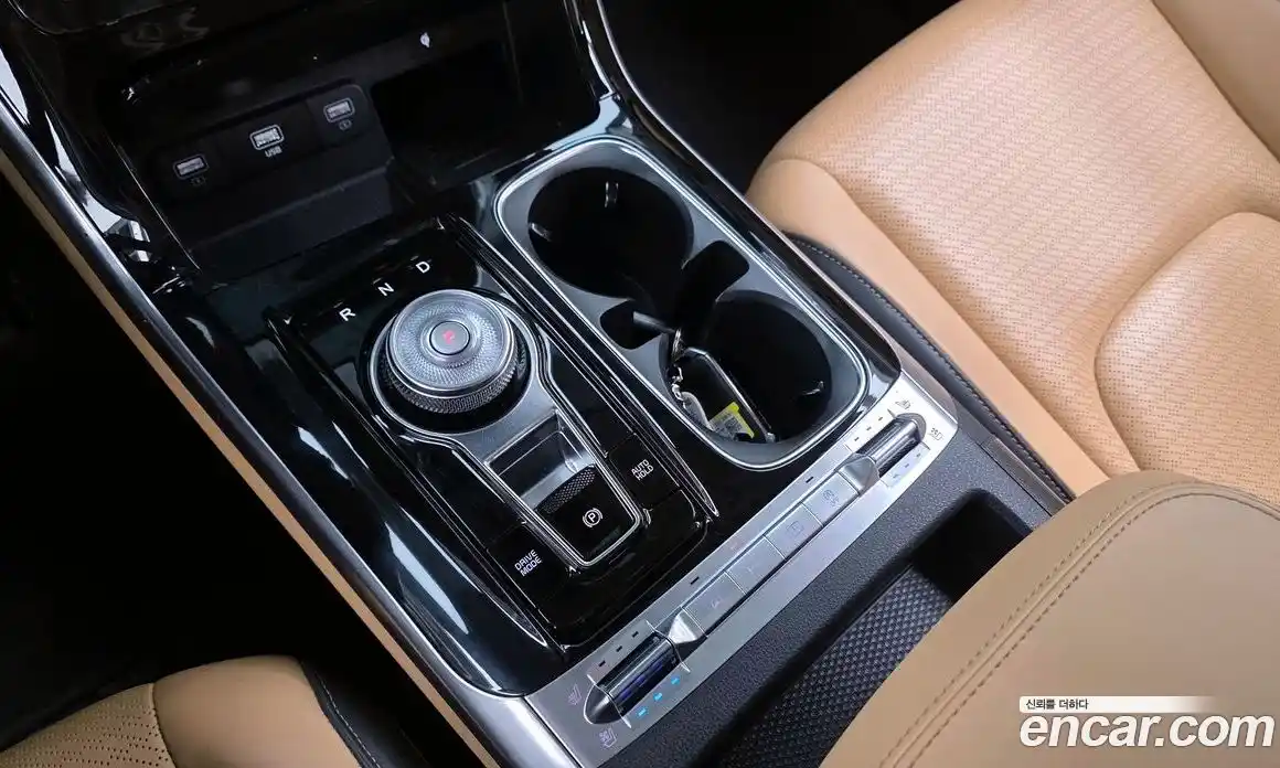 Kia Canival 2023 2.2 Автомат в Москве № 122058, фото 9