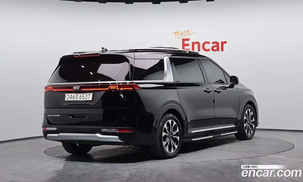 Kia Canival 2021 2.2 Автомат в Москве № 122267, фото 17