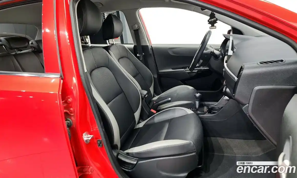 Kia Morning 2021 1.0 Автомат в Москве № 122278, фото 16