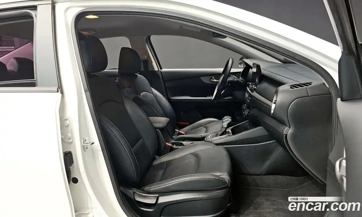 Kia K3 2021 1.6 Автомат в Москве № 123071, фото 16