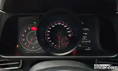 Hyundai Avante 2022 1.6 Автомат в Москве № 123670, миниатюра 3