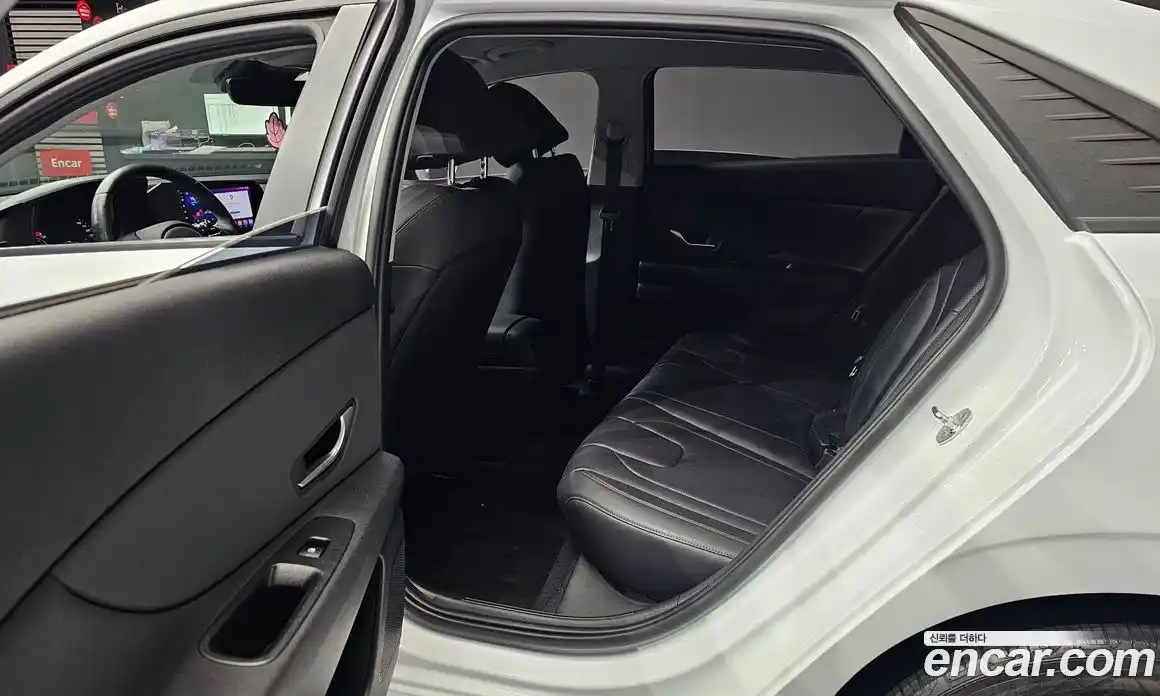 Hyundai Avante 2022 1.6 Автомат в Москве № 123670, фото 4