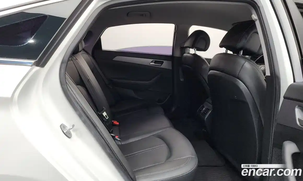 Hyundai Sonata 2016 2.0 Автомат в Москве № 123674, фото 19