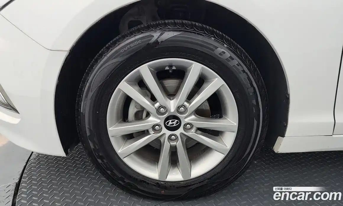 Hyundai Sonata 2016 2.0 Автомат в Москве № 123674, фото 20