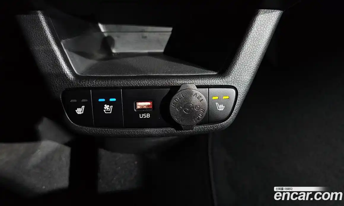 Kia Ray 2024 1.0 Автомат в Москве № 123990, фото 13