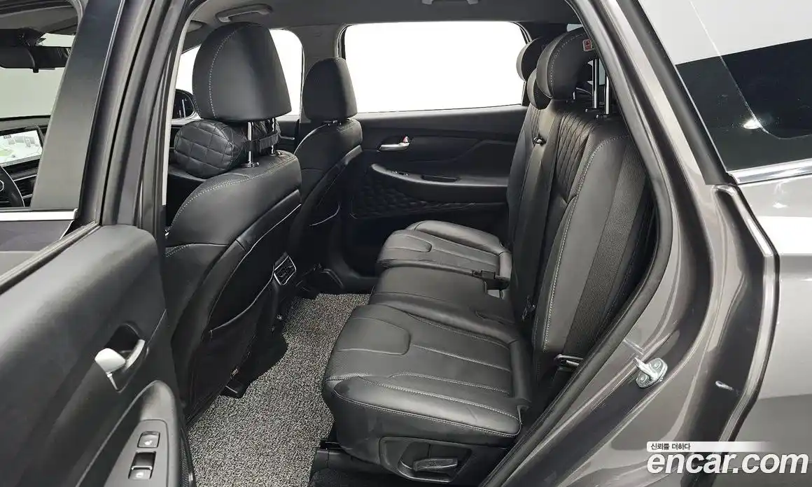 Hyundai Santa Fe 2023 2.5 Автомат в Москве № 126895, фото 15