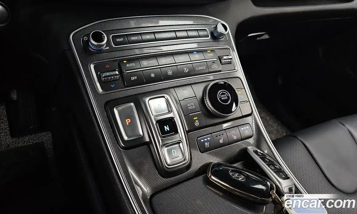 Hyundai Santa Fe 2023 2.5 Автомат в Москве № 126895, фото 9