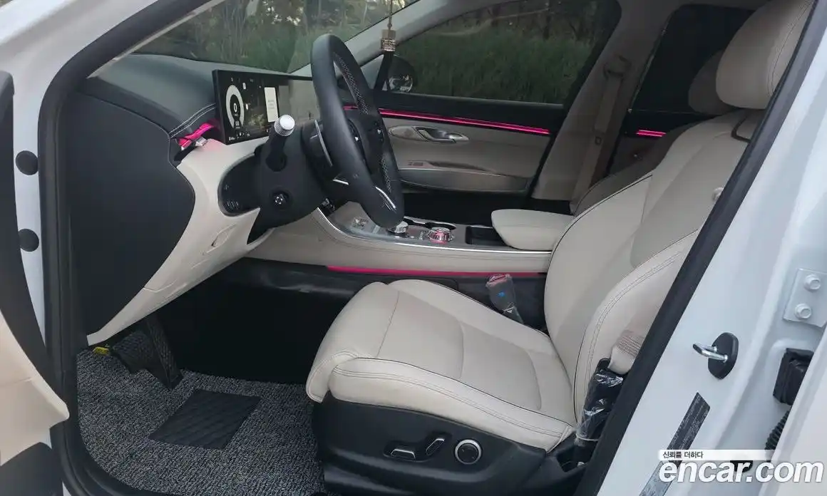 Genesis GV70 2025 2.5 Автомат в Москве № 127882, фото 16