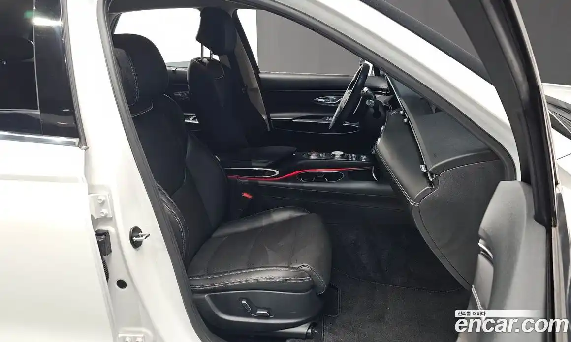 Genesis GV70 2024 2.5 Автомат в Москве № 128045, фото 11